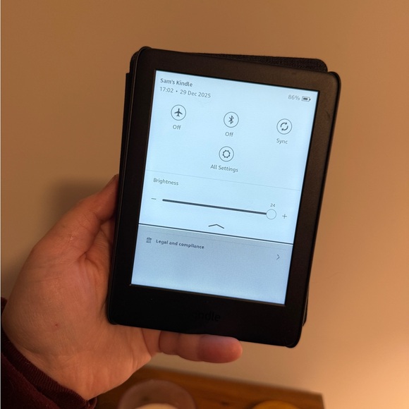 Kindle 10th Generation with 6” Backlit Display and Protective Case - Picture 3 of 5